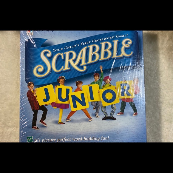 New Scrabble junior board game - Picture 2 of 5